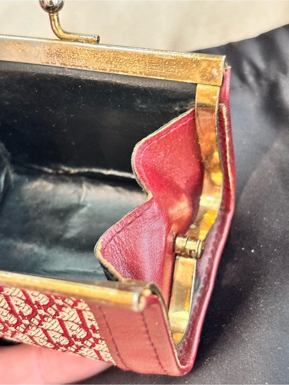 Christian Dior RARE Vintage 1970’s Oblique Monogram Kiss Lock Coin Poin Purse - Picture 15 of 16